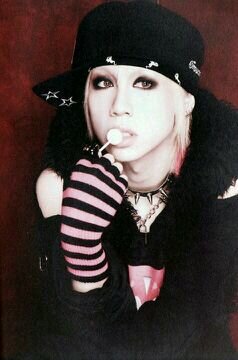 Nyah_ruki's profile picture. Gazerocker, apaixonada pelo Uruha simple (♥_♥)