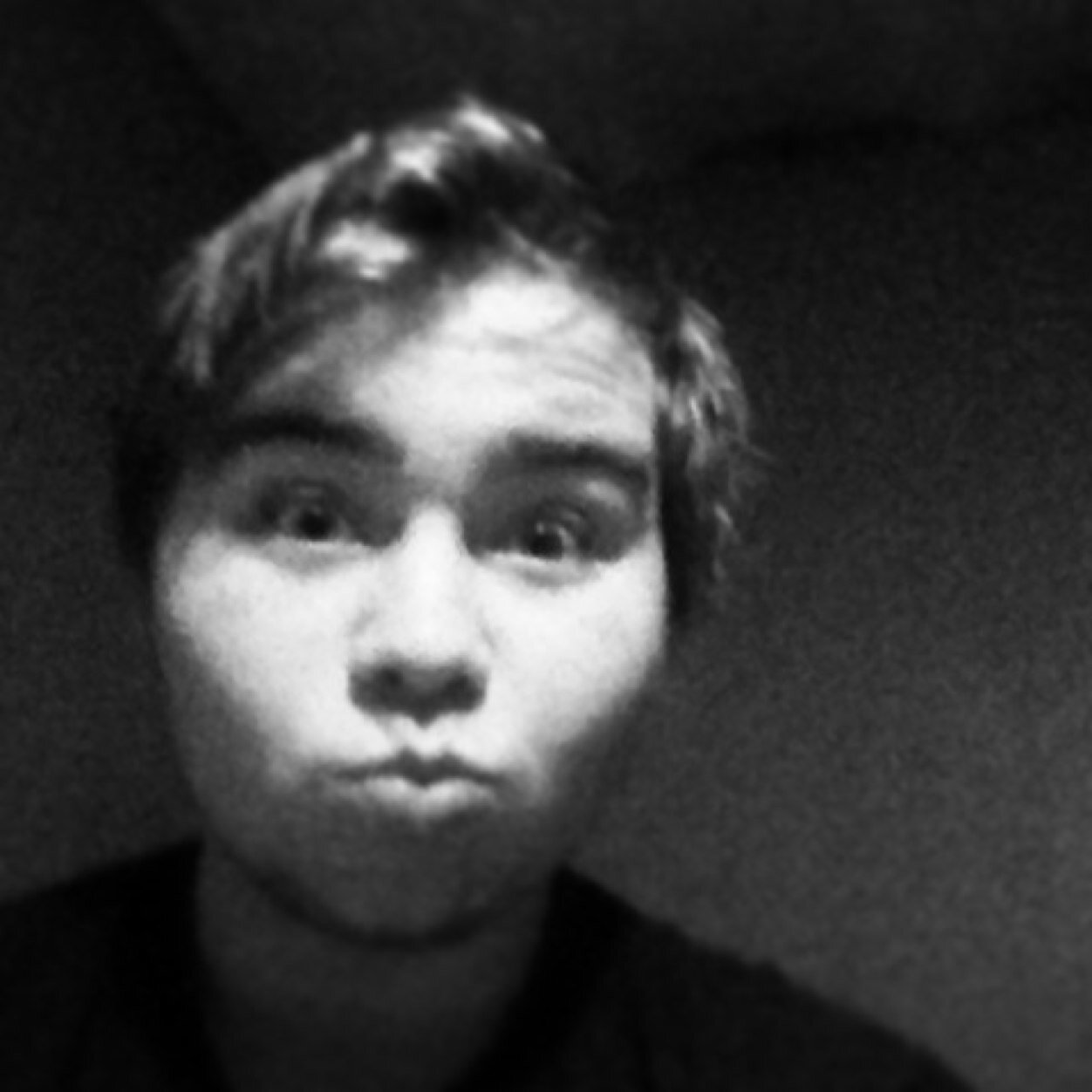Hey im Cathcarticus Im 15 and gay a bit nerdy and @StunRoar is my bum chum ;) FoLLoW Me I follow back!!!:)