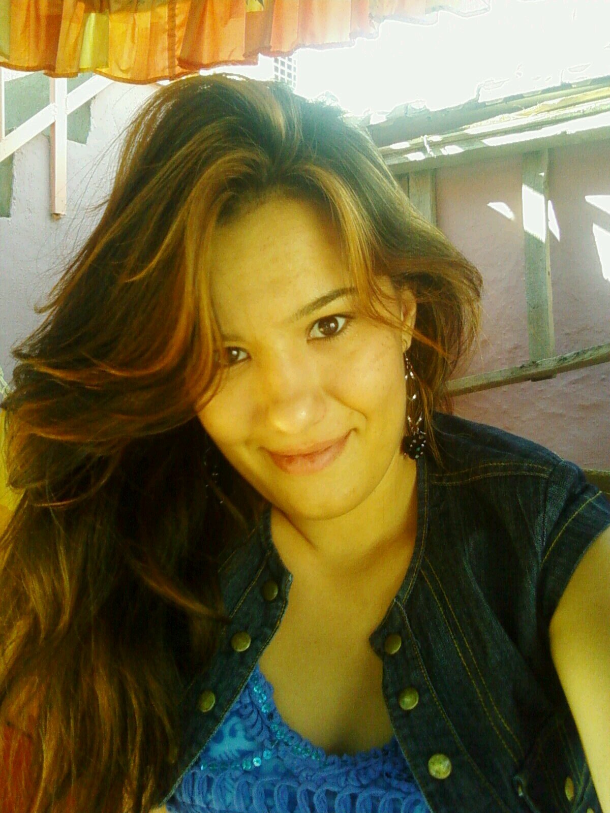 emineaksu's profile picture. 