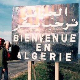 1,2,3 VIVA L'Algérie Rejoignez nous sur notre page qui représente les 48 Wilayas !! On vous attends les algériens !!!!