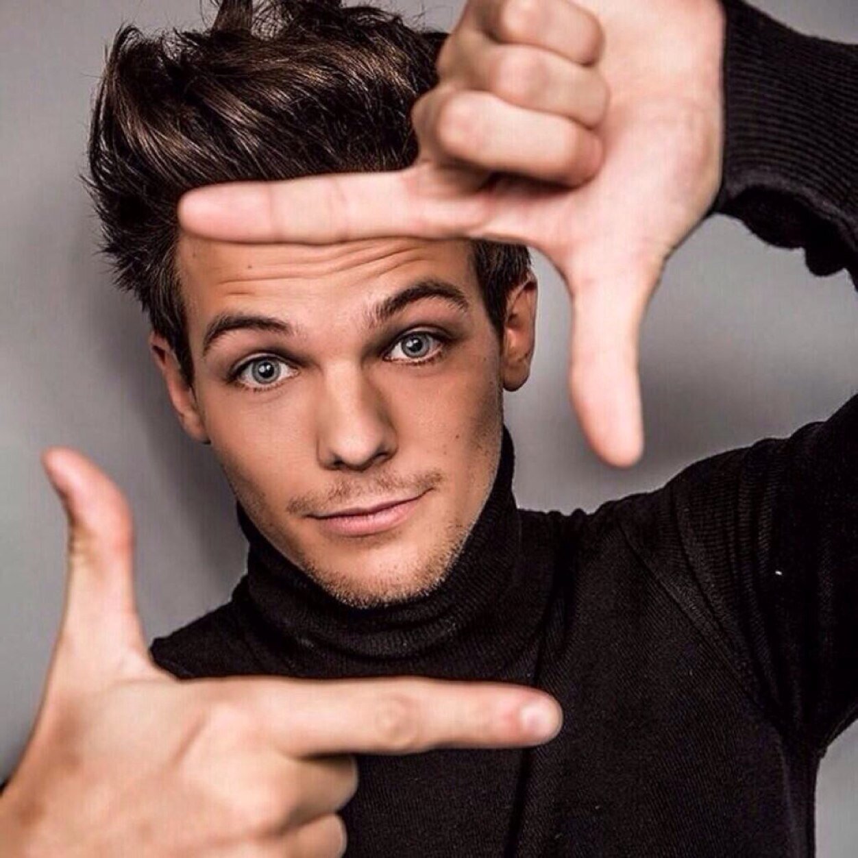 Louis Tomlinson :) Download the new album *Midnight Memories*: http://t.co/LV6PX9p6sA…