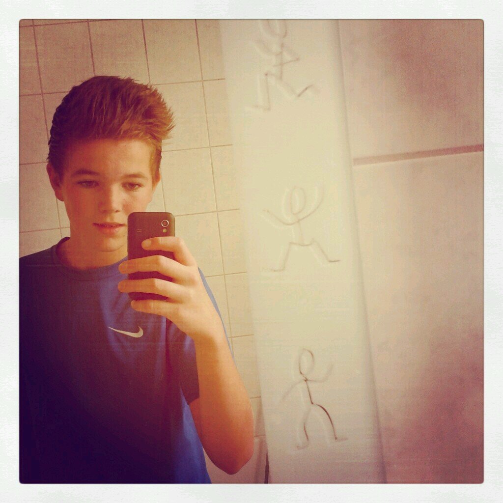 ruben / 14 jaar / vmbo 2 /  / gek geboren gek gebleven het gaat niet veranderen dus leer er maar mee leven /