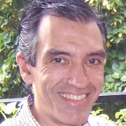 Automotive Engineer, Translator, Amateur Astronomer, clarinetist, fluent in 4 languages. Avid reader of Science and Technology articles. Podcast listener.