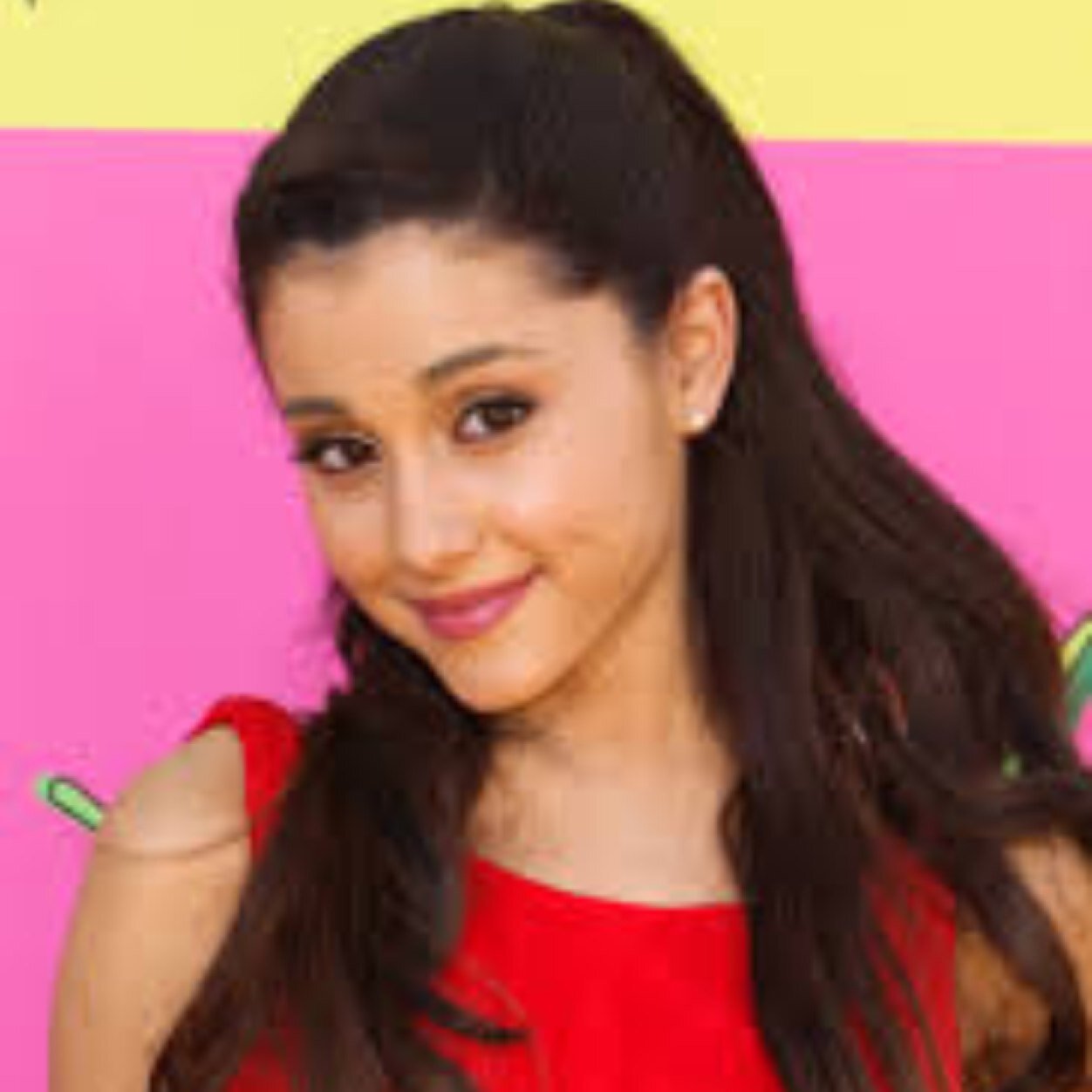 ExclusiveToo's profile picture. 