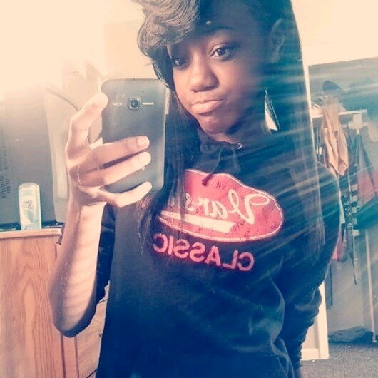 Tell Yo Bitch BOSS UP ; She Lookin Mighty BASIC Over There ! (;
