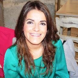 Biotecnóloga Oficial, aventurera empedernida, soñadora viviente e incansable luchadora.
