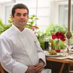 Executif Chef at Astor Saint Honoré Paris.
Chef Executif a l'Astor Saint Honoré Paris 
Le respect des traditions dans la créativité