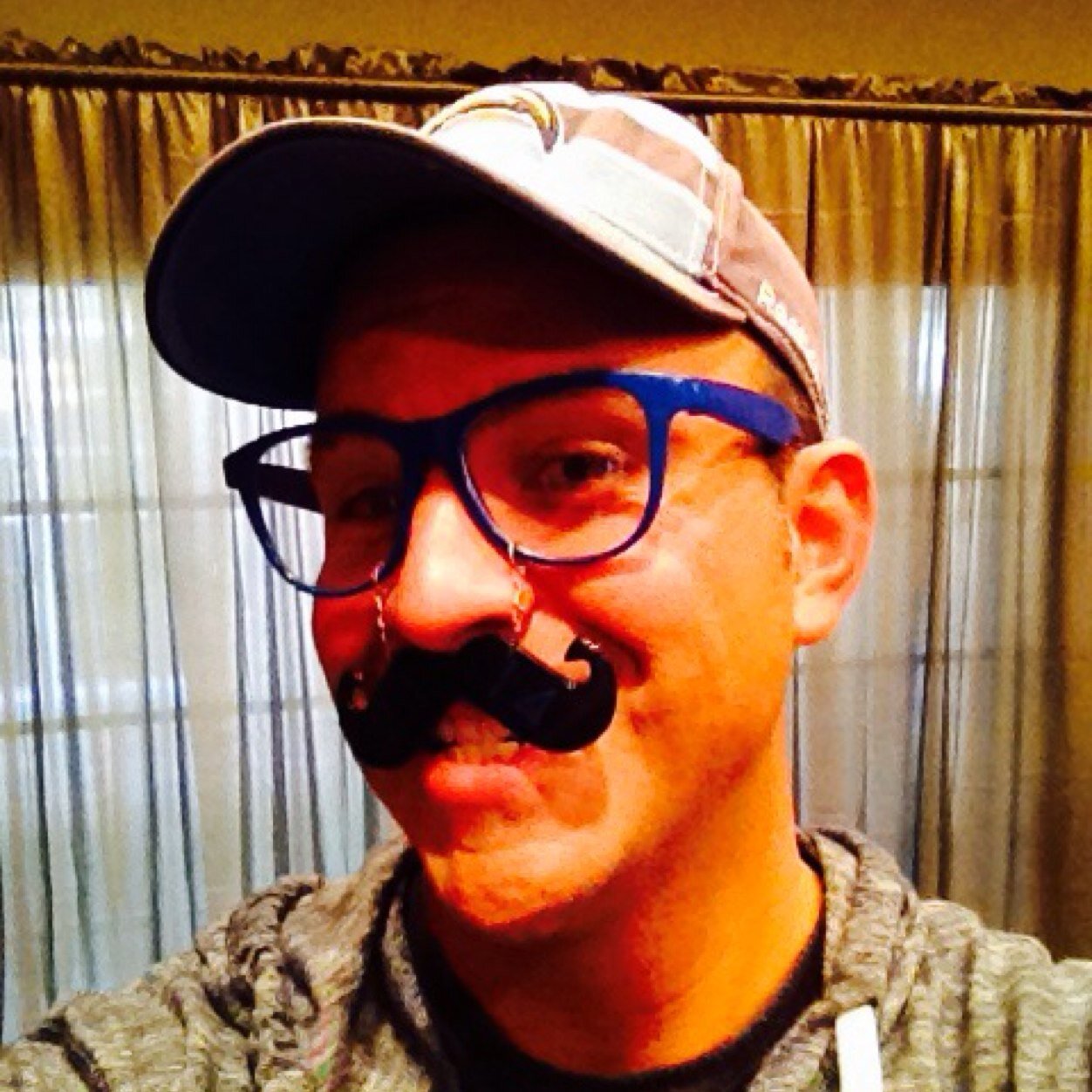 tomcast101's profile picture. 