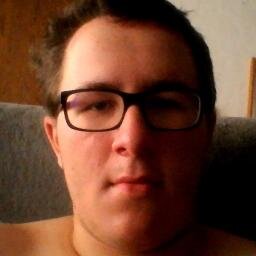 Hi i'm Dylan and i'm 32y from Antwerp Belgium 👻 sc dylandl792 IG dylandl123