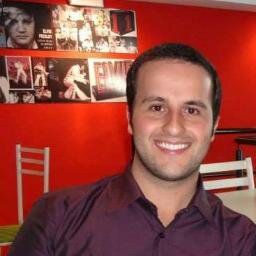 Advogado, estudante de violino, viola clássica e apaixonado por viagens.