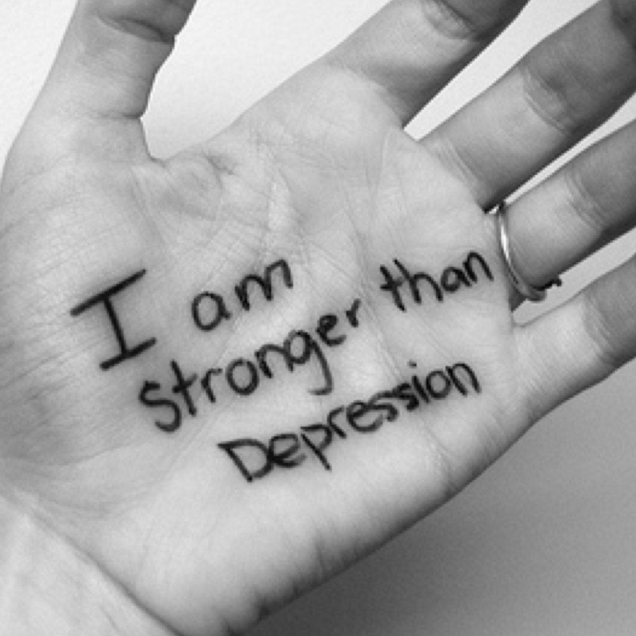 Fighting each day against Depression, SA, OCD, GAD, SH and forver against thoughts of the end... DM me, I'm here for you all ❤️