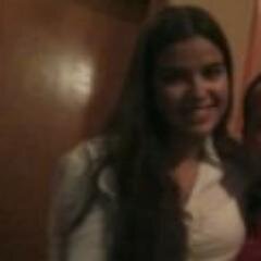 Não sou a garota mais certinha &&'
nem a totalmente descontrolada. Não busco ser perfeita , mas sim ser eu
mesma , não finjo ser quem não sou..