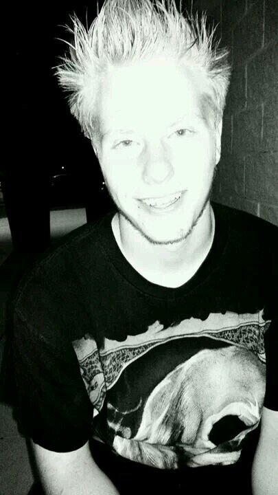 kodeedunfee's profile picture. 