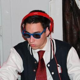 th3ooo18's profile picture. Studying Ingeneering science at HEI in Lille,France; Big Wave Rider at free time; DJ and Producer @Slangbros. #18 @HEISENBEARS US Football team