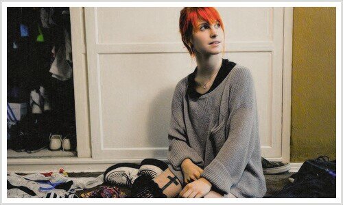 hayley williams || pirocinesi e autocombustione || mimesi animale ((tiger))