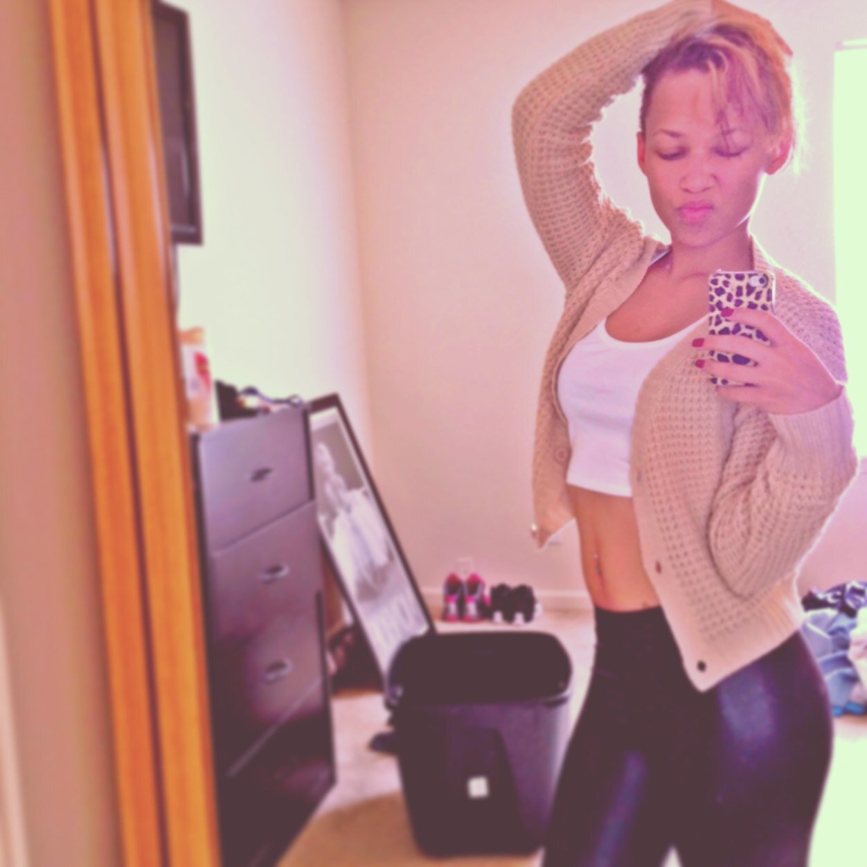 (Model) First lady of @TysonCole7 #Army #TeamLeo #WakeUpNow nikki9109@yahoo.com Instagram:_ReRe_xo