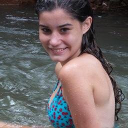 Eu te amo e tu é linda, bj / @EsqueceoUser
