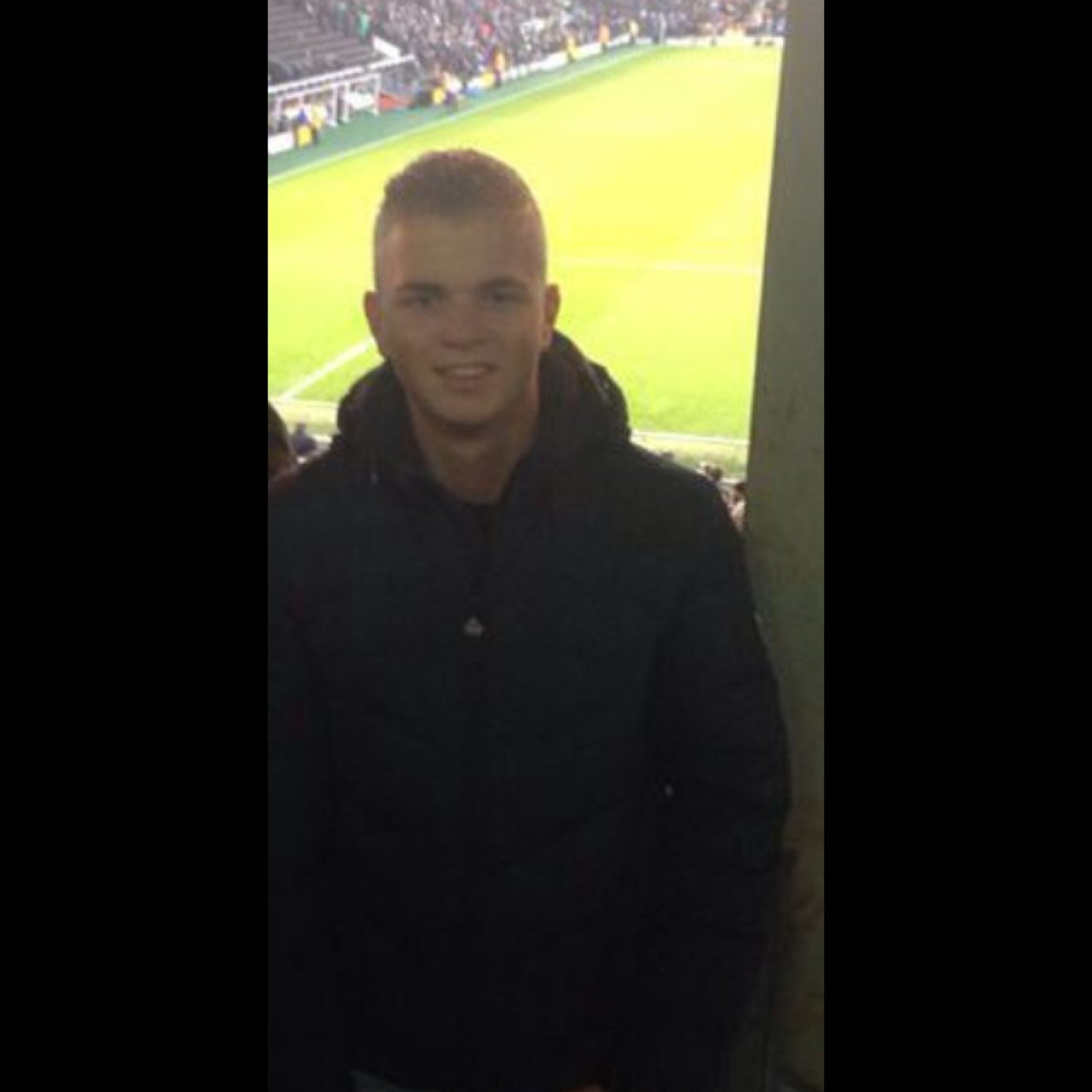 Larss_x's profile picture. 