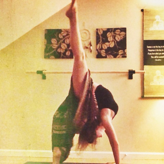 Nutrition. Fitness. Yoga. Hoops. ☪☮☼☯