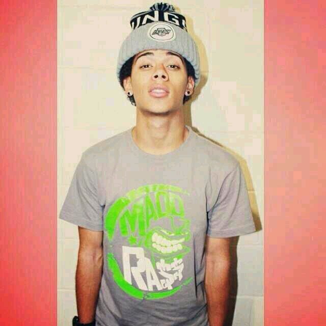 I'm Nate. | hi Nate's followers. (: -Syd
