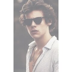 FOLLOW @AIASKANHARRY SHE FOLLOWS BACK THANKS BBY