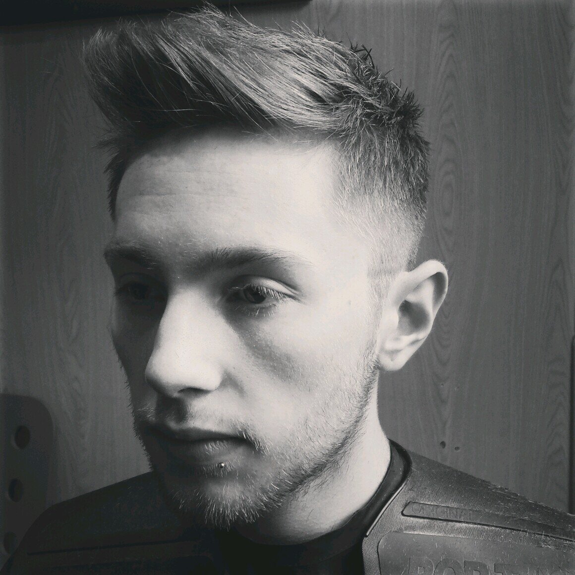a professional barbershop with a relaxed and friendly environment. haircuts & hot towel shaves. we also stock hairbond, american crew and layrite hair products