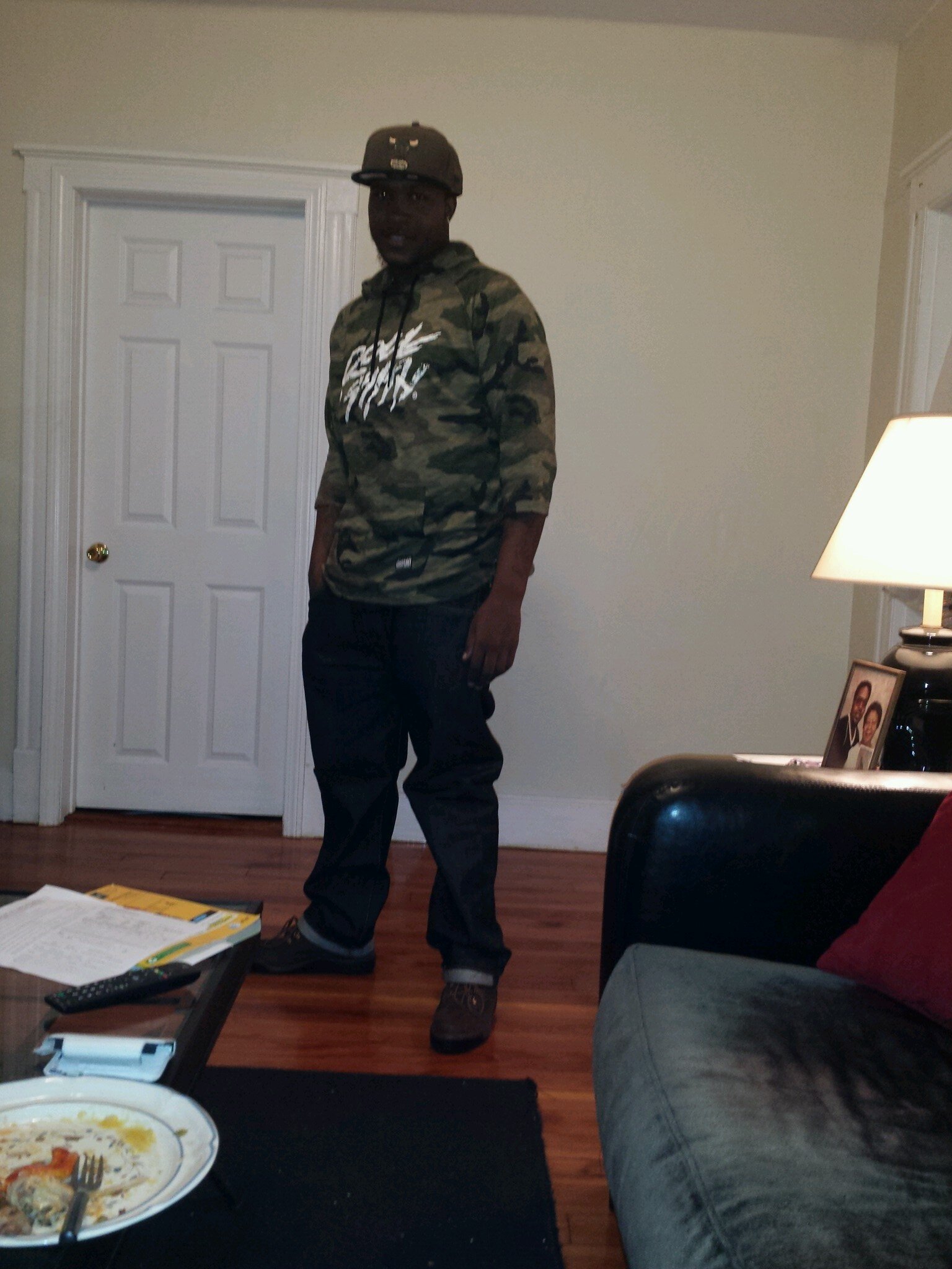 im all about that paper y kuz we besties... I.G Rugaworld.... everybody picture is painted different