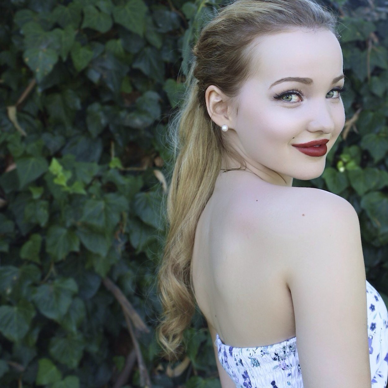Single!! Playing twins Liv and Maddie on Liv and Maddie! 18! My twinny is @LovelyDoveCamRP Bi!!