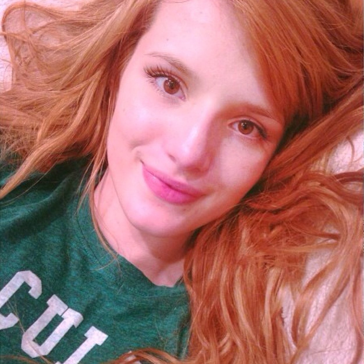 Bella THORNE Follow Me ! ☺️ Bella Thorne = My İdol.My biggest dream to meet with Bella Thorne ❤️
