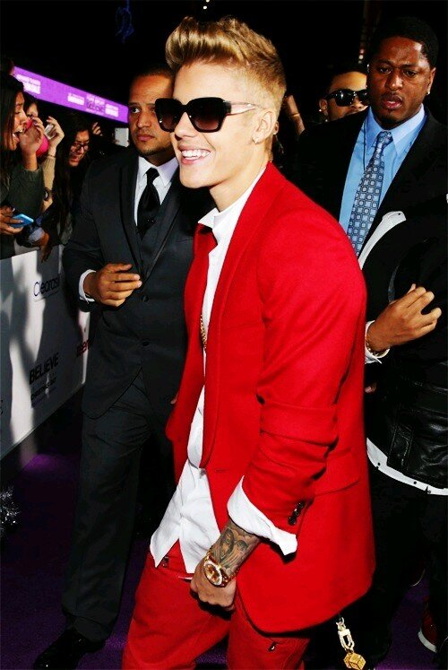 Never Look Back, Stay Strong & Never Say Never and Believe... mis frases favoritas de mis idolos3