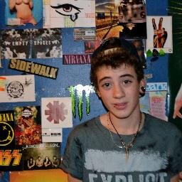 I'm some crazy 15 year old, skater, uke and piano player, fire spinner |