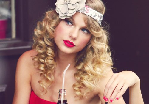 taylcr_swift's profile picture. is temporarily distracted by a shiny object, I'll be with you in a moment. :)