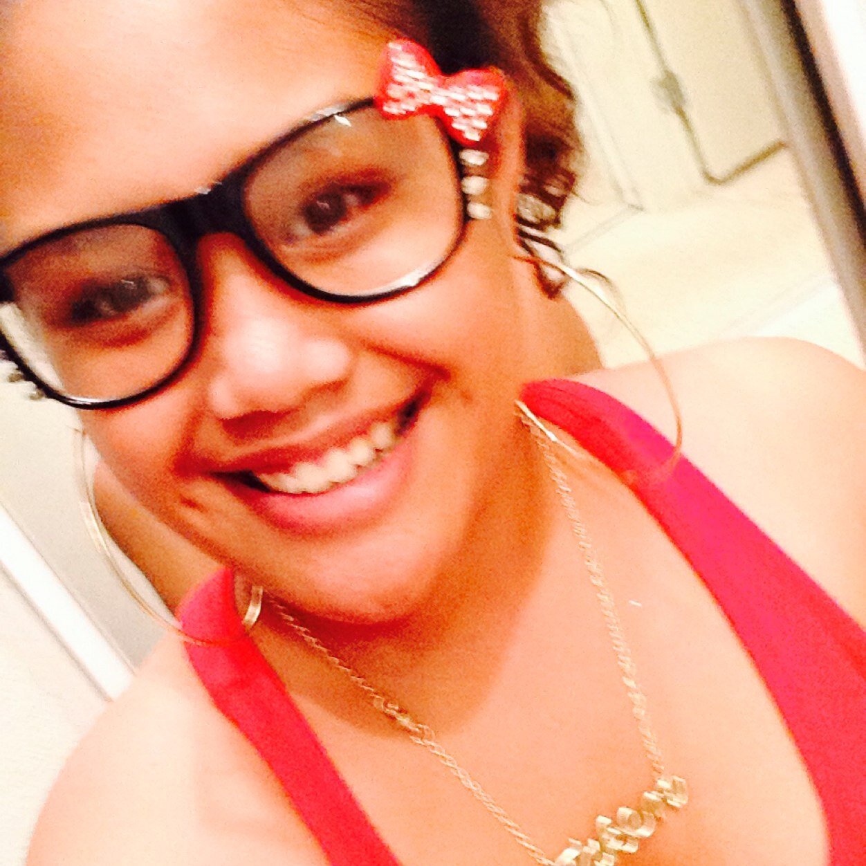 my name is kahela :) i love eating pizza, and i'm in love with children they are my world! #Dont follow to Unfollow! I am #single looking for the #RightOne!!!!