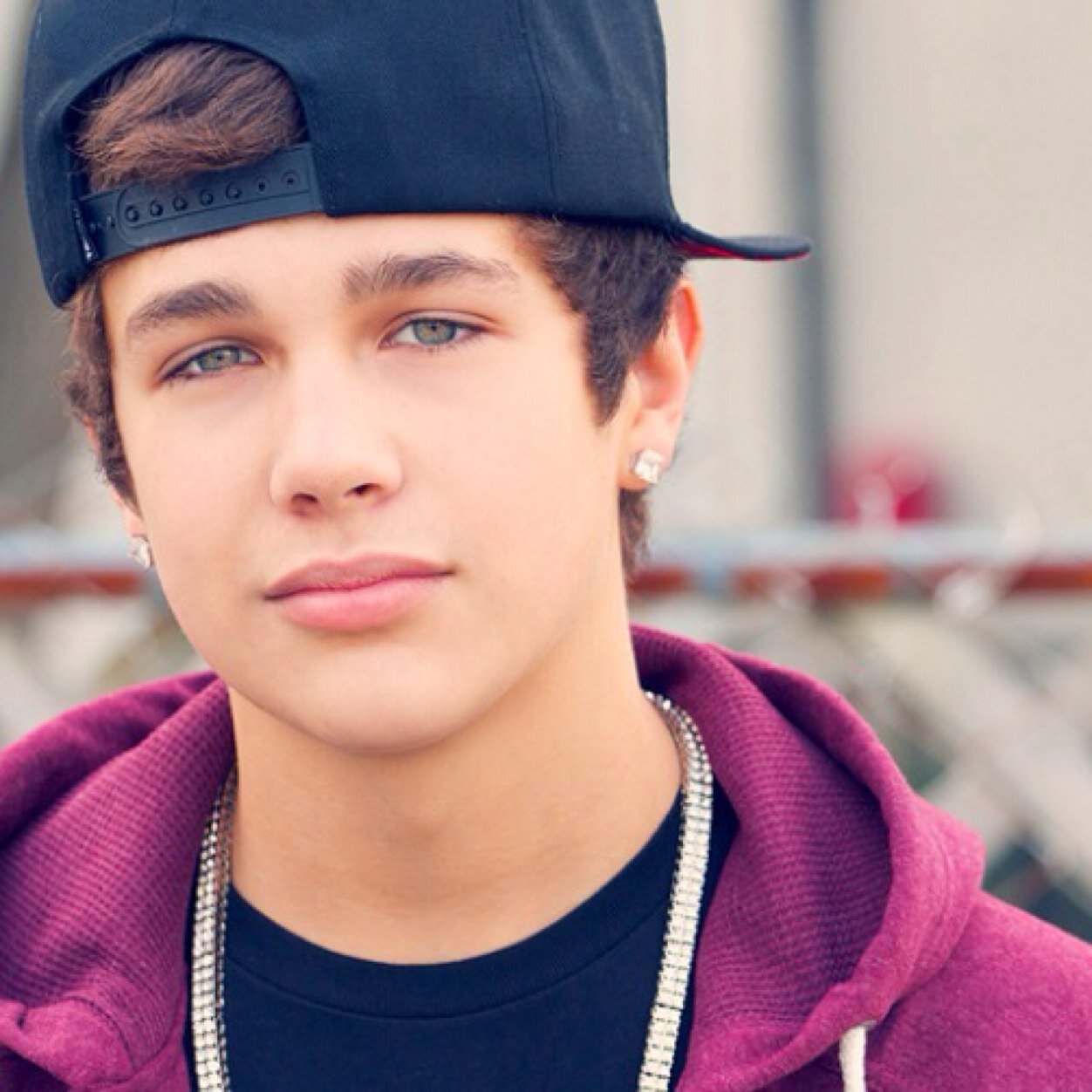 Austin Carter Mahone is Awesome. I don't know why the fuck i'm following strangers?? Bye. Nobody owns this account anymore!! ✌️✌️✌️✌️✌️✌️