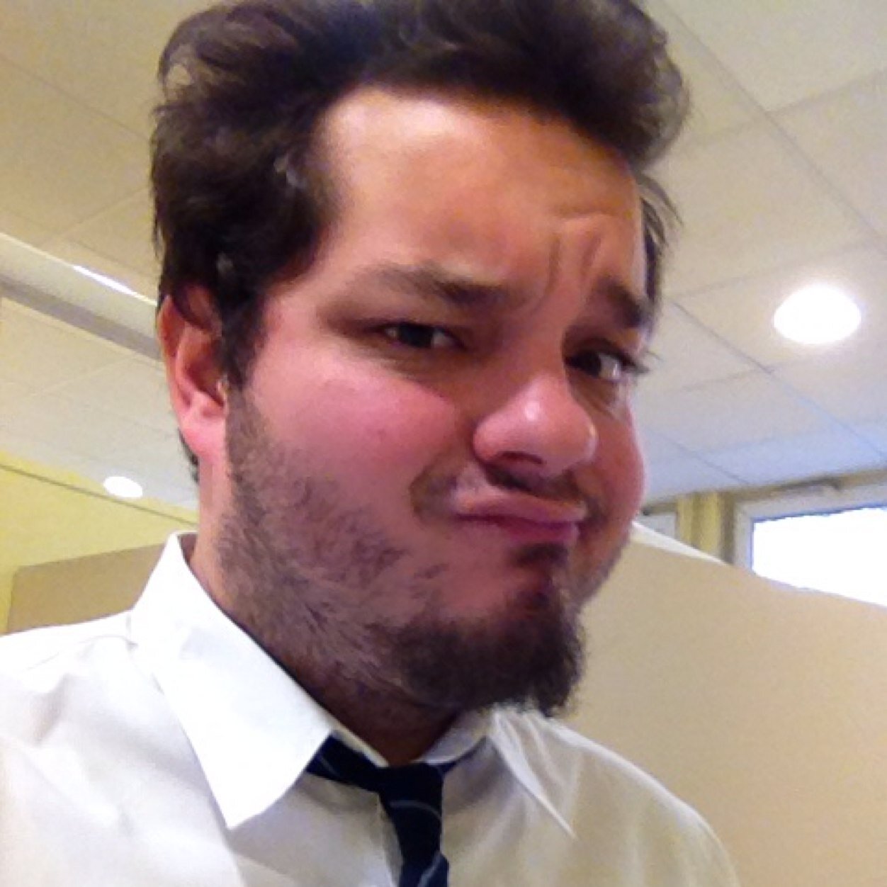 Vertistyle's profile picture. Soit gentil pas mechant c'est mechant de pas etre gentil