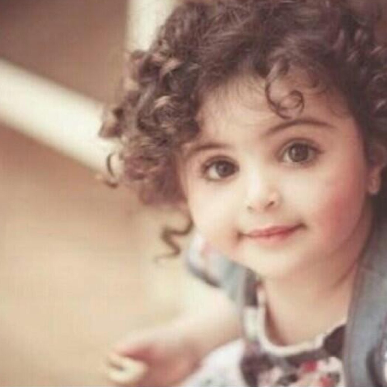 اللهم ارفعني بأخلاقي ولا تجعل في قلوب الناس شيء علي ولا في قلبي شيء عليهم و اجعل سيرتي حسنة و احسن ذكري بينهم في حياتي و مماتي♡