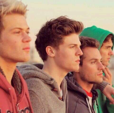 Hey I'm Georgia and I made this account to support four guys that are so talented and so beautiful! X L/\WSON X