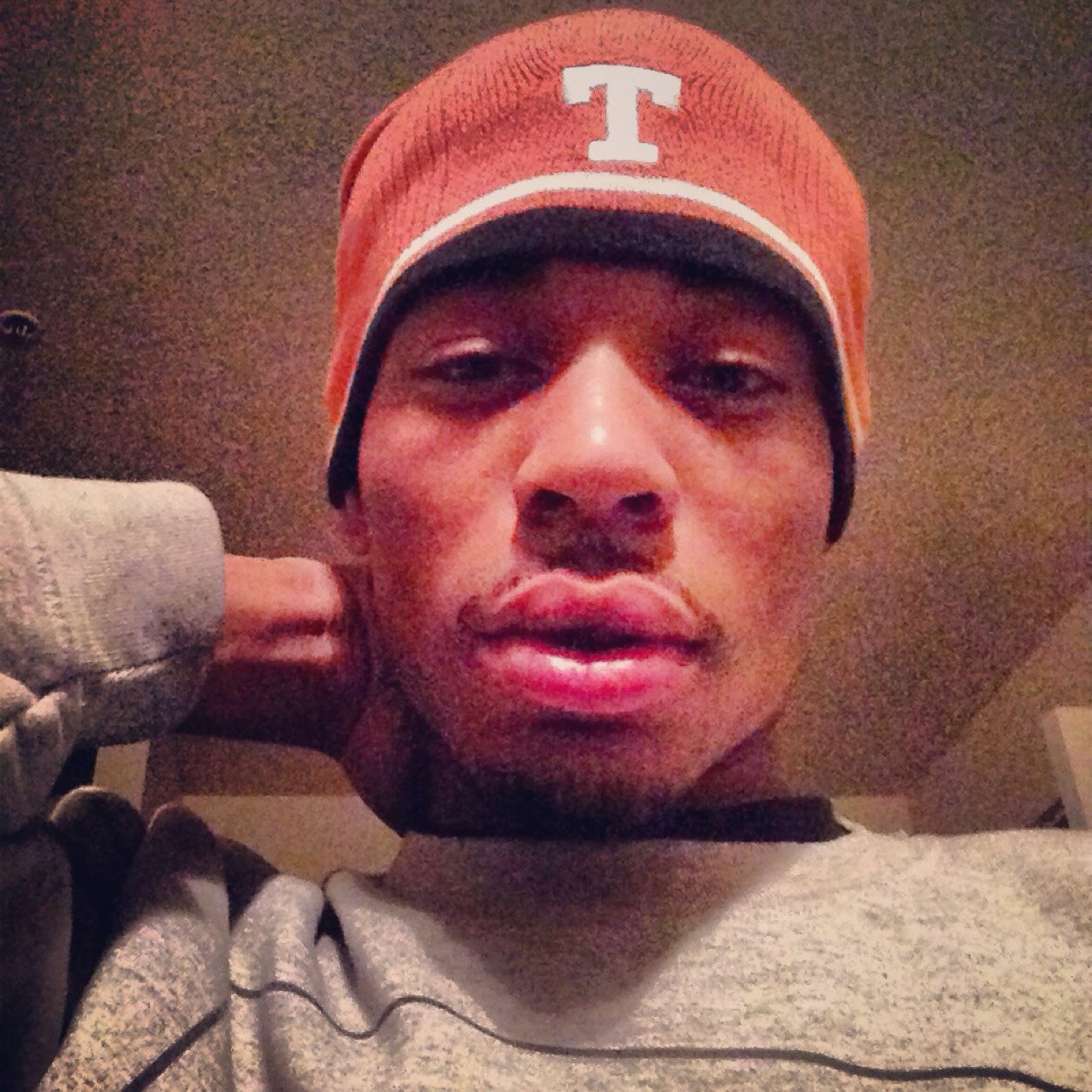 e_tallz34's profile picture. basketball is my life one love one heart one mind! #teamGOD #teamtaylorgang #teamleborn #heatnation #cowboysnation