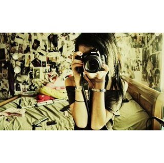 sweeet_n_petite's profile picture. .