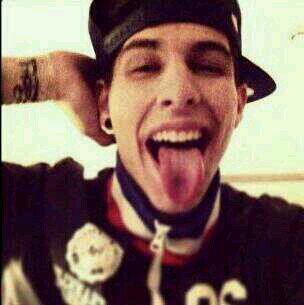 Danny Adictas, 15 chicas unidas por una única razón @DannyRomeroprod Nuestro niñoo nos siguee *__* 06/10/2013 a la 1:50 ;)