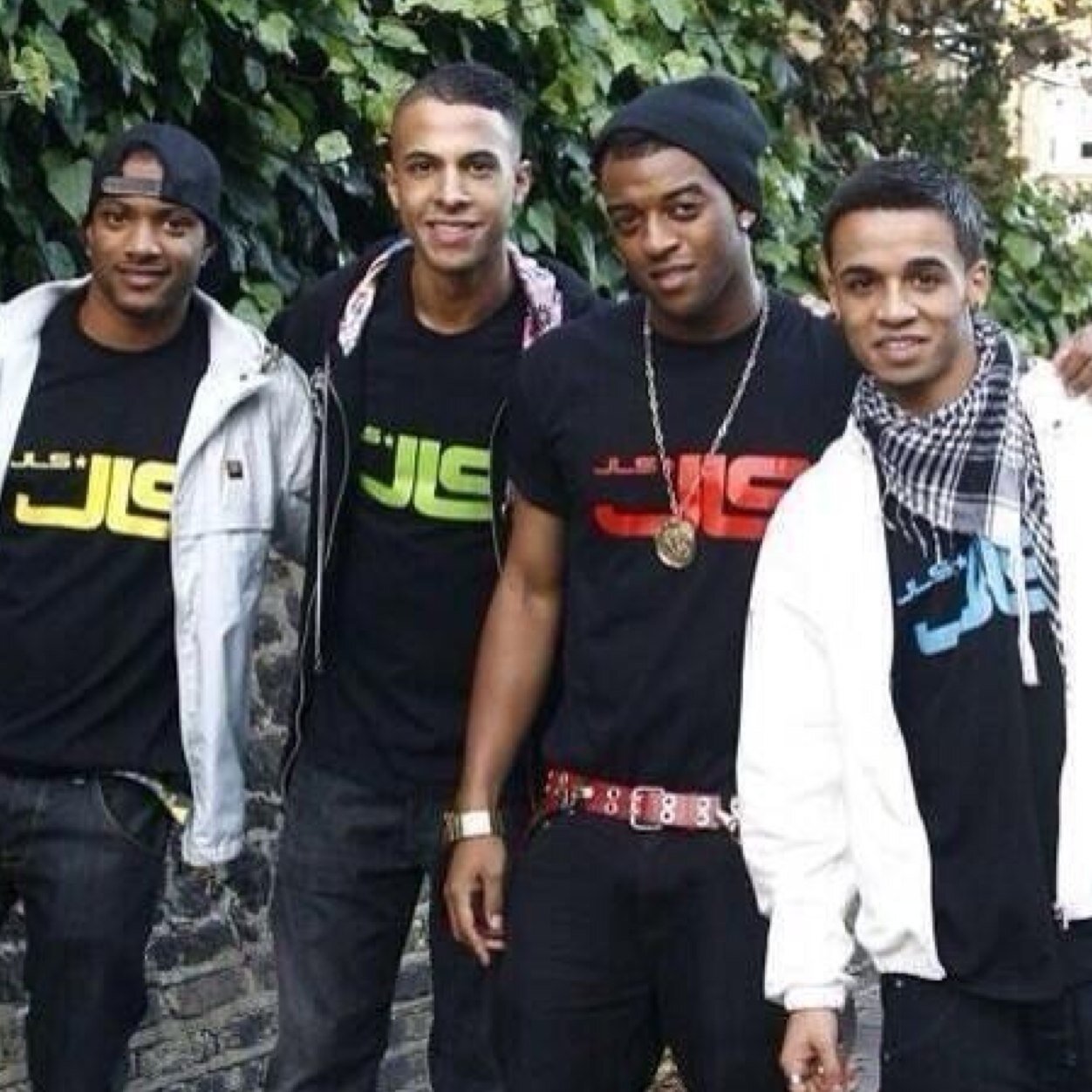 boybands and youtubers woo