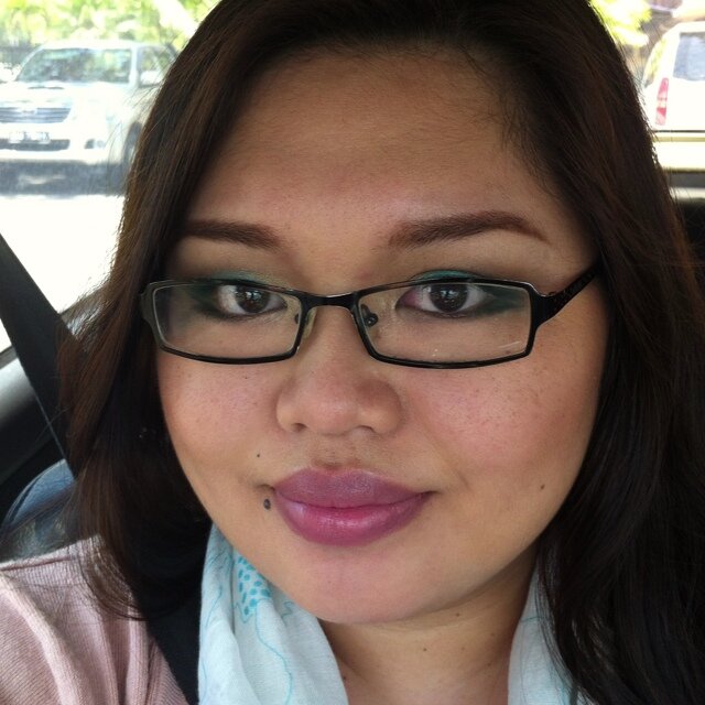 Makeup. Tech. Netflix. Creativity is food for the curious mind. MUA & Co-Founder of Passion8 Creative Space & Gleam.