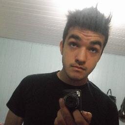 a vida me ensinou q nao basta querer as coisas temos q corer atras ate conseguir seja qual for as consequencias