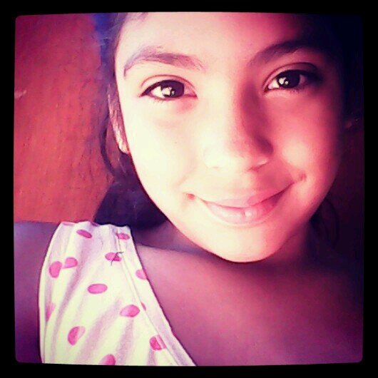 Hola me llamo trinidad una Belieber de corazon mi sueño es ser  la OLLG y soy de chile tengo la bieber fever jini