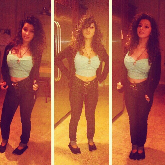 i get high cause this world is so low. -follow me lee follow back. FUCK EVERYTHING!