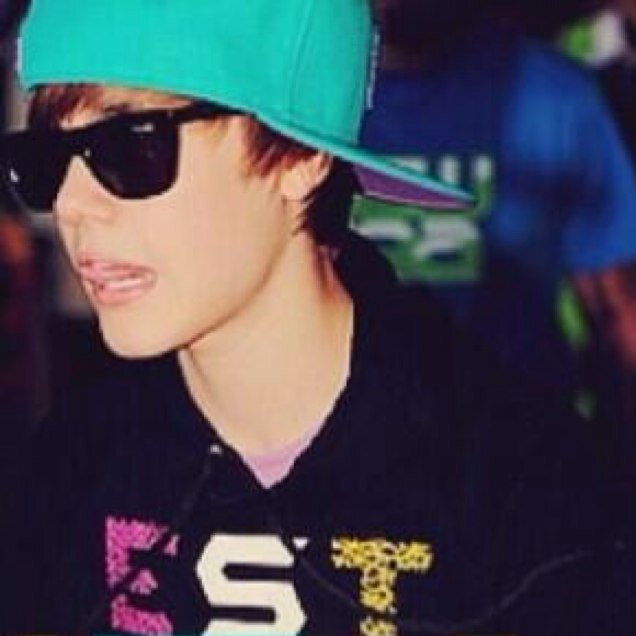 CasuallyRauhlin's profile picture. 