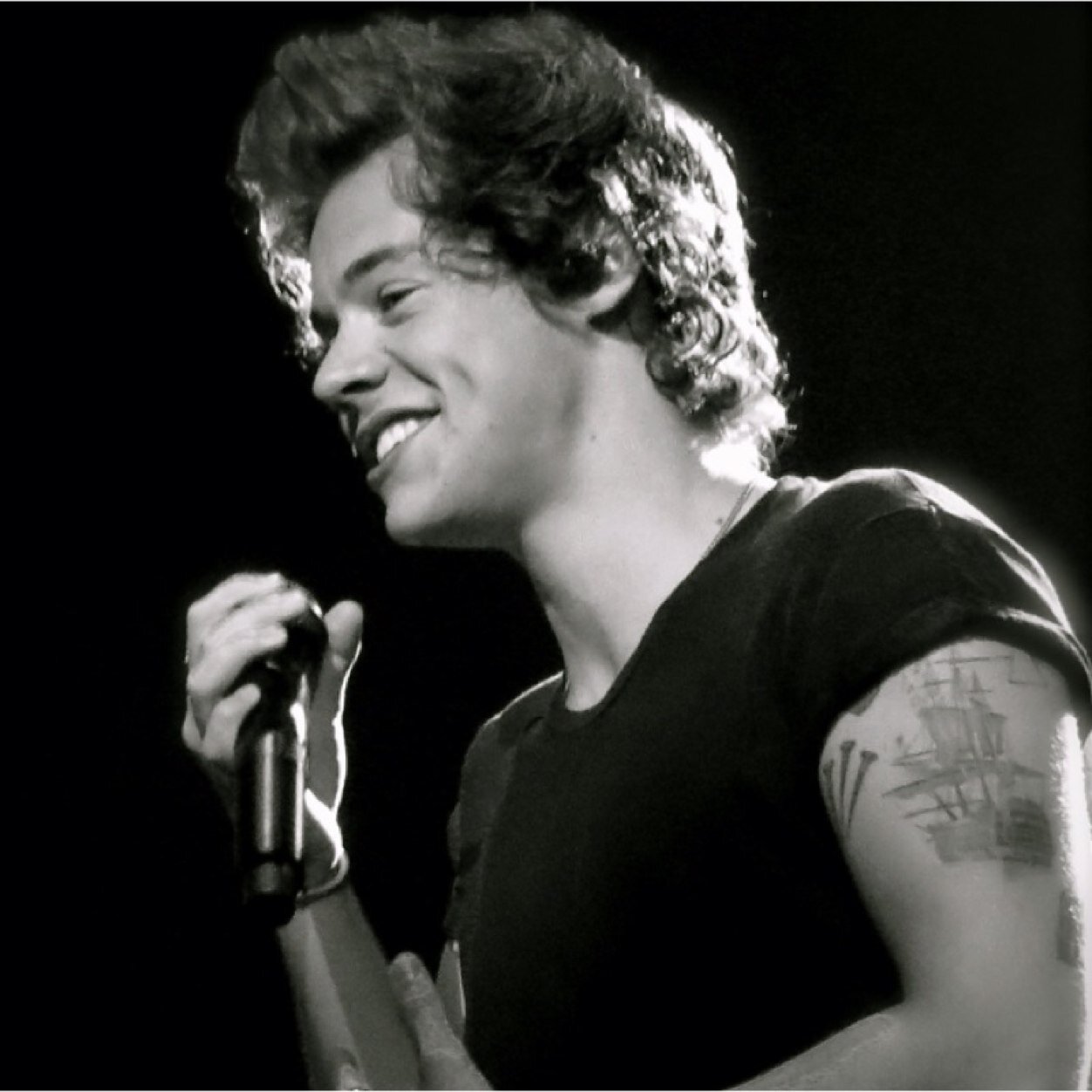 Harry twerks for me idek