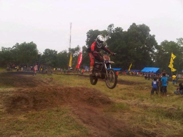 Pembalap grasstrack di Team Gms racing Team,