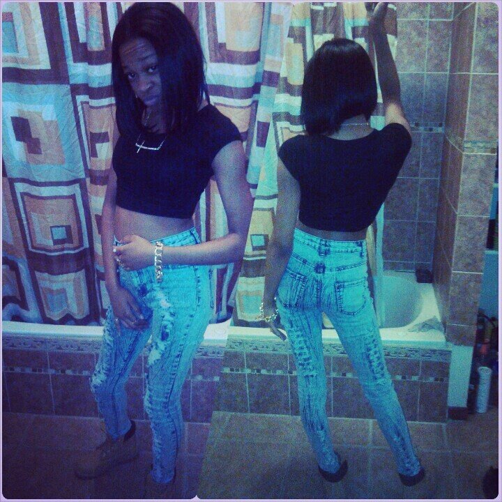- Instagram @lebreed_