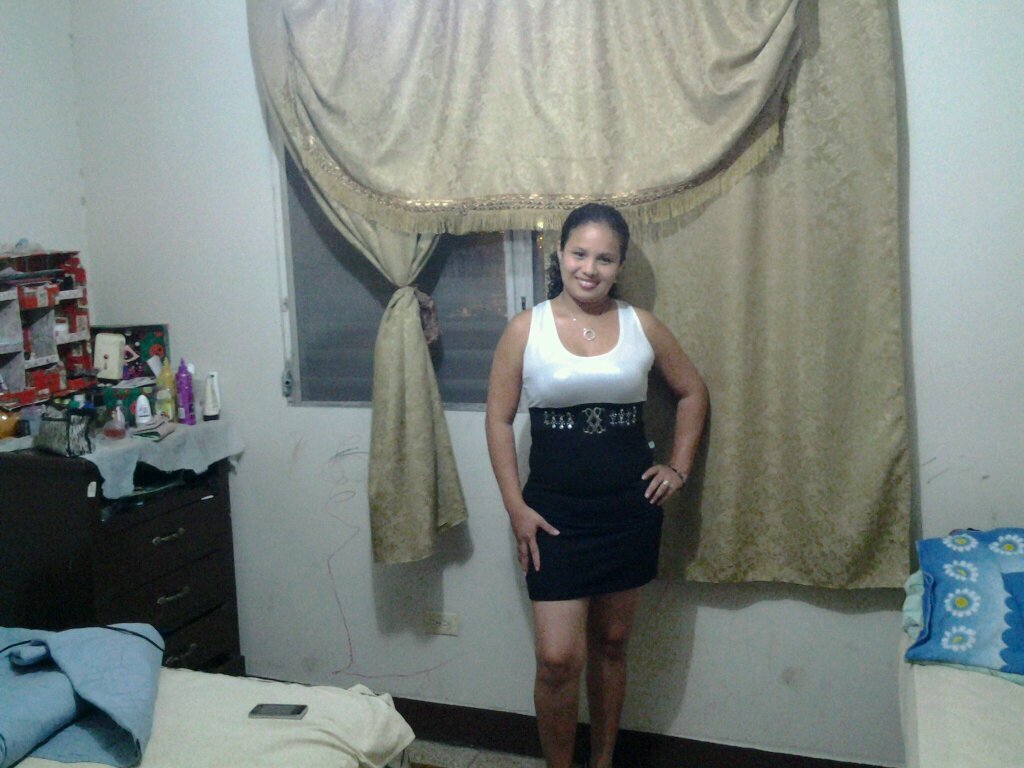 Que soy una mujer muy alegree y mama de dos niños hermosos q son mi vidaaa  adoro a mi  esposo mi  familia es lo mas importante q dios me a dado..........